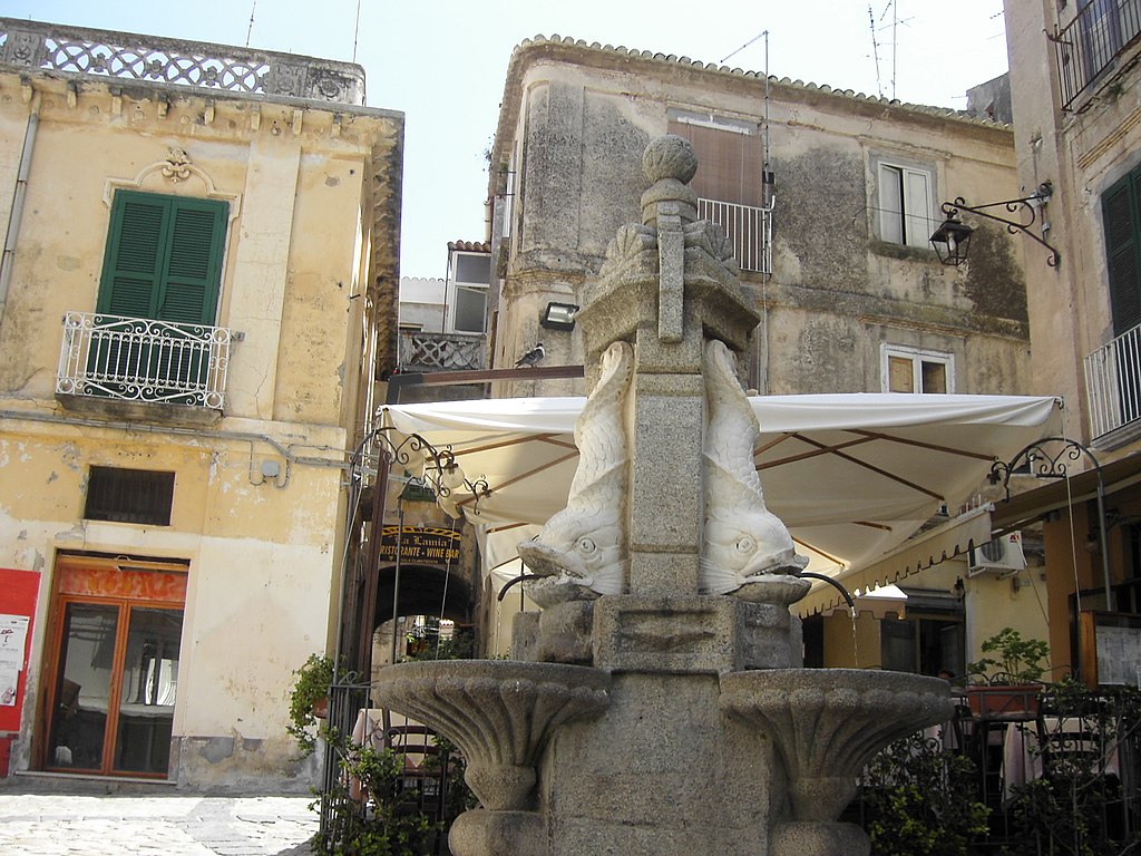 Fontana di piazza Ercole Tropea