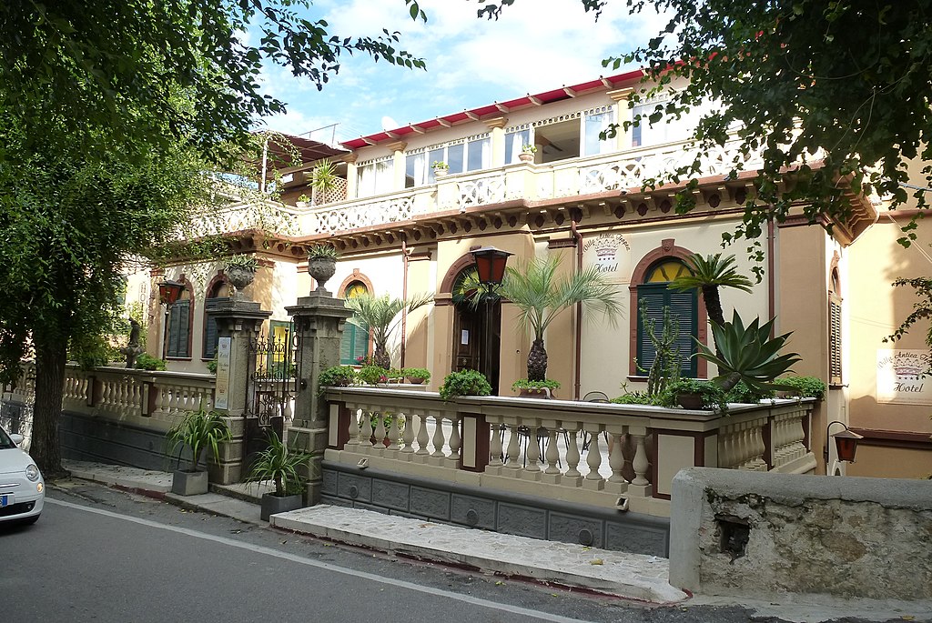 Hotel Villa Antica Via Pietro Ruffo di Calabria Tropea