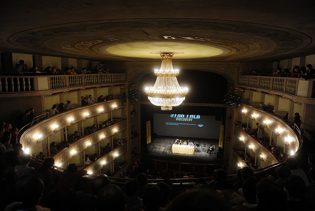 Interno Teatro del Giglio Lucca