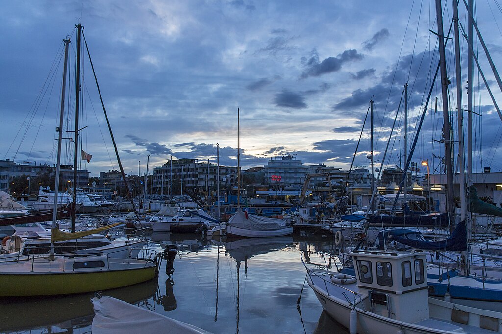 Porto di Riccione al tramonto