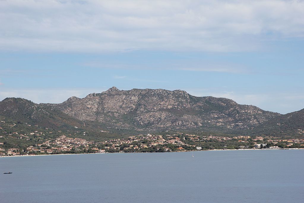 Vista dal mare spiaggia di Pittulongu